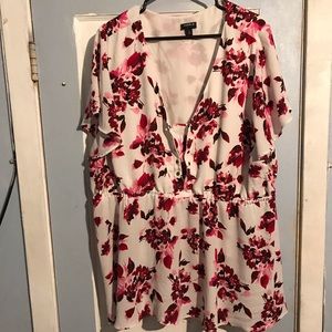 A nice toward blouse size 4X